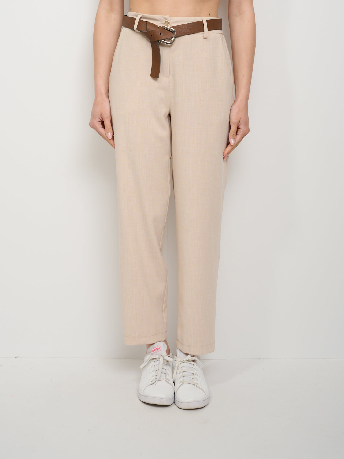Tensione In pantaloni cargo con pinces beige chiaro main image 1