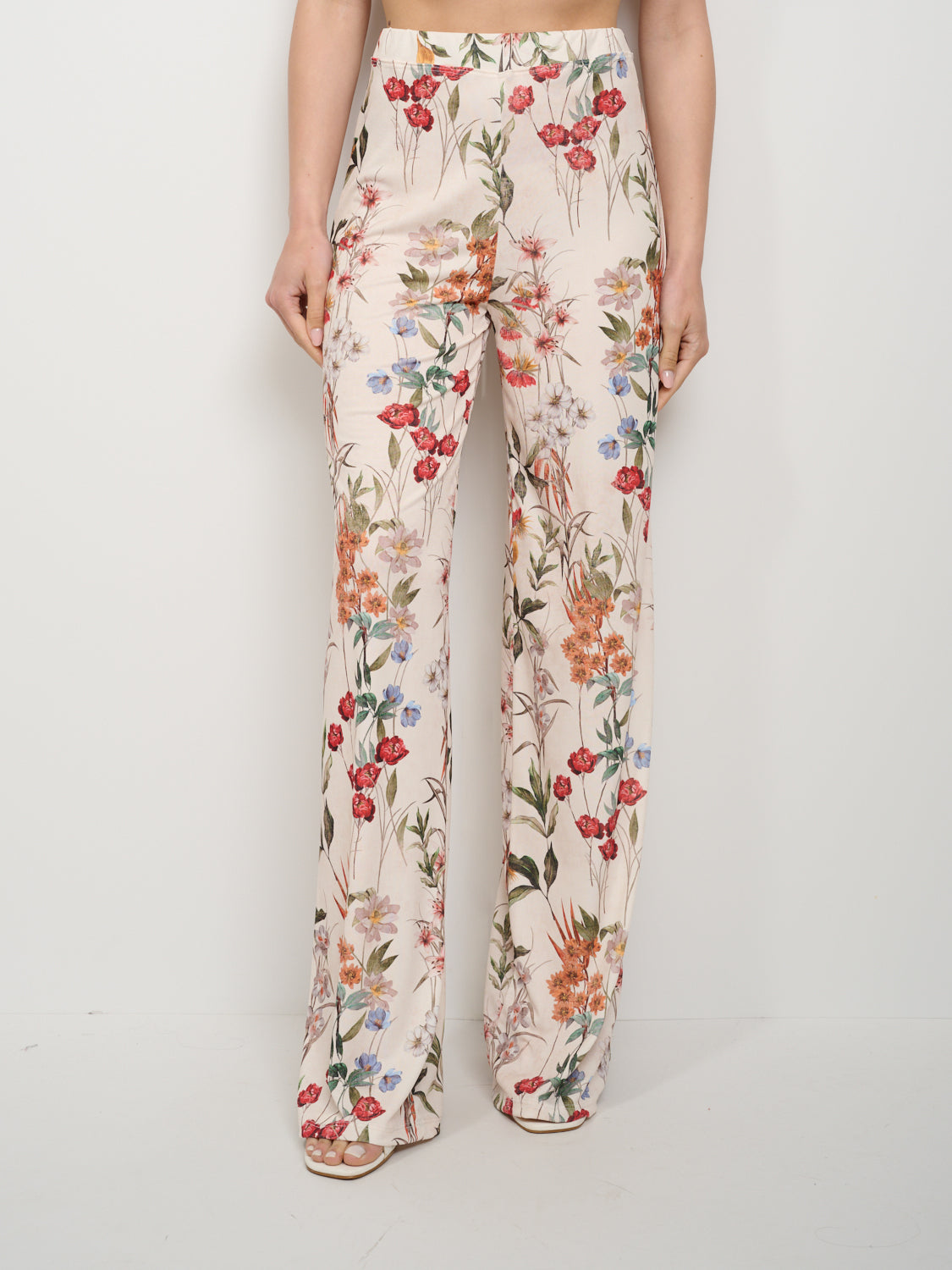 Pantaloni Donna Design Moderni per Ogni Stile Blackout